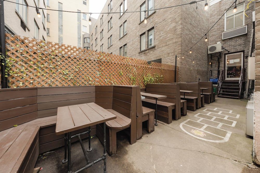 شرفة مرصوفة