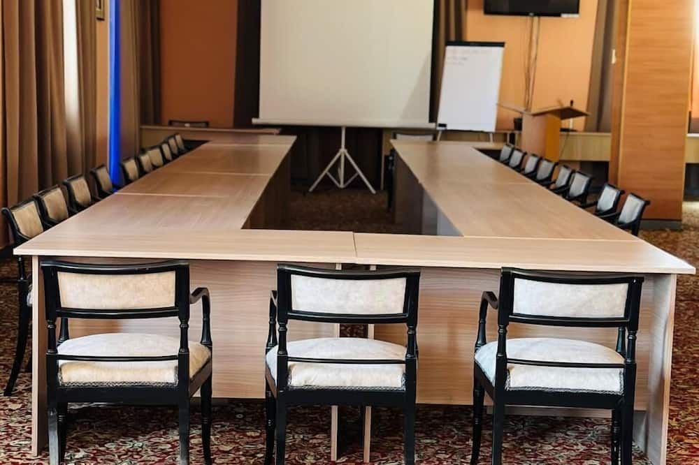 غرفة الاجتماعات