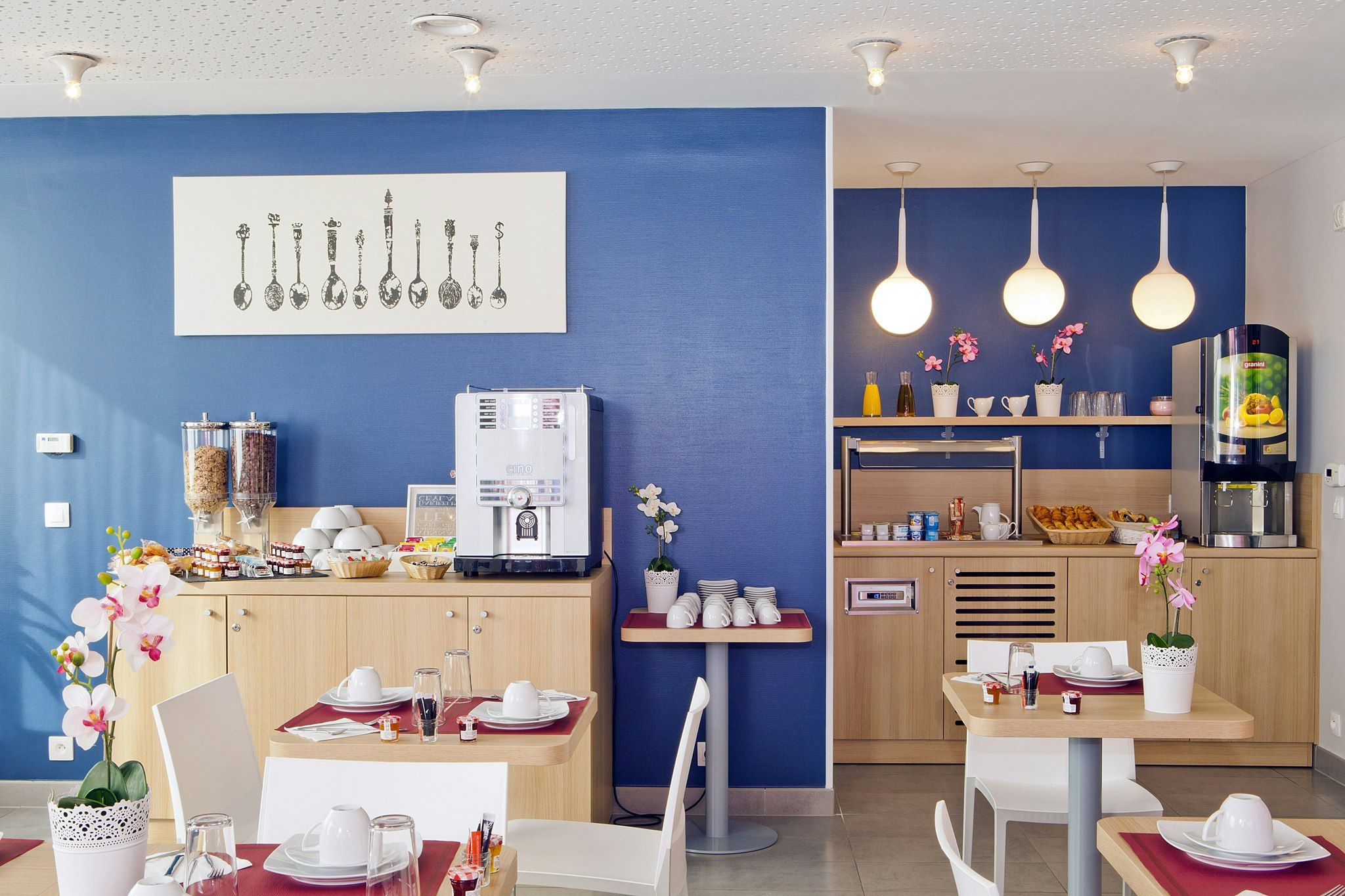 مطعم