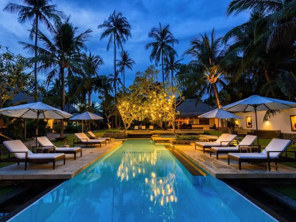 حوض السباحة صورة