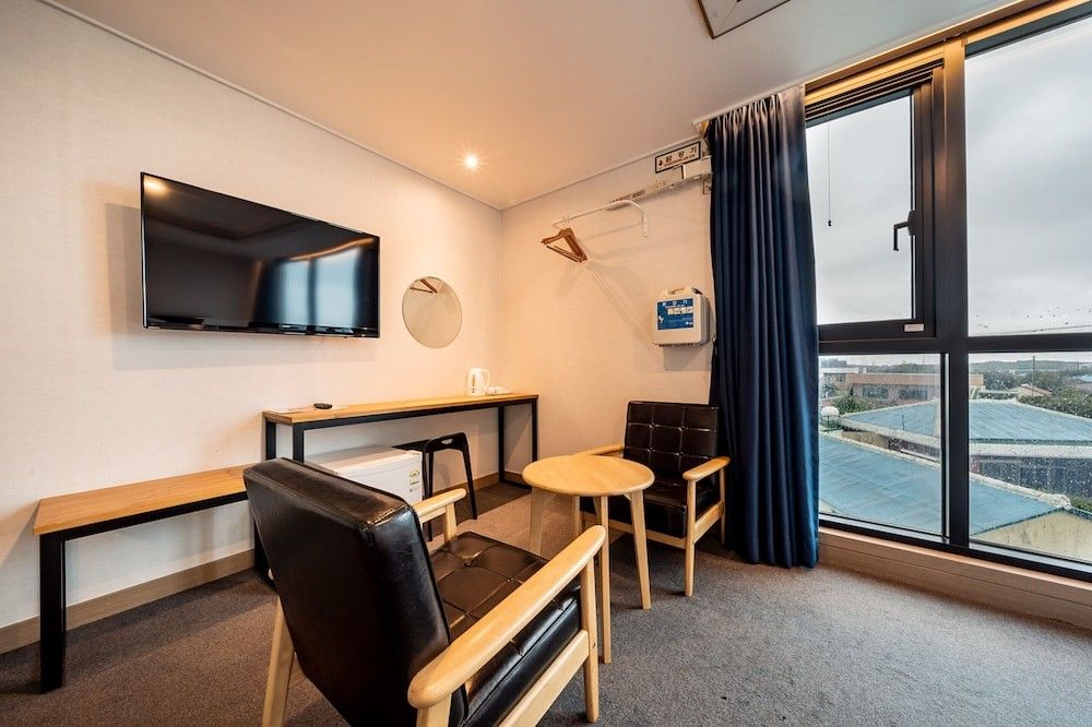 آخر