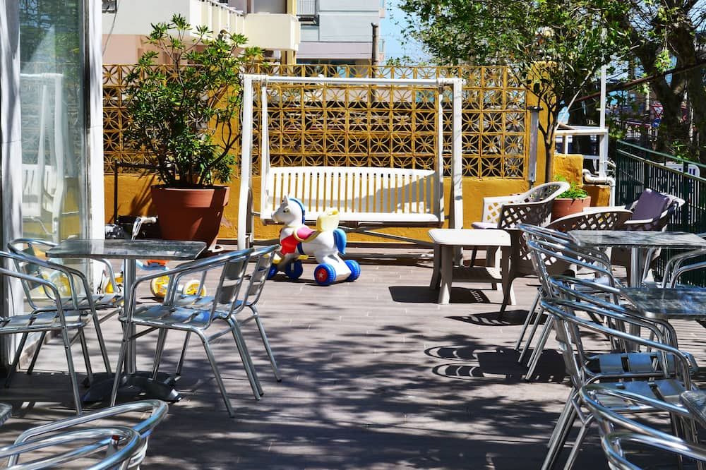 شرفة مرصوفة