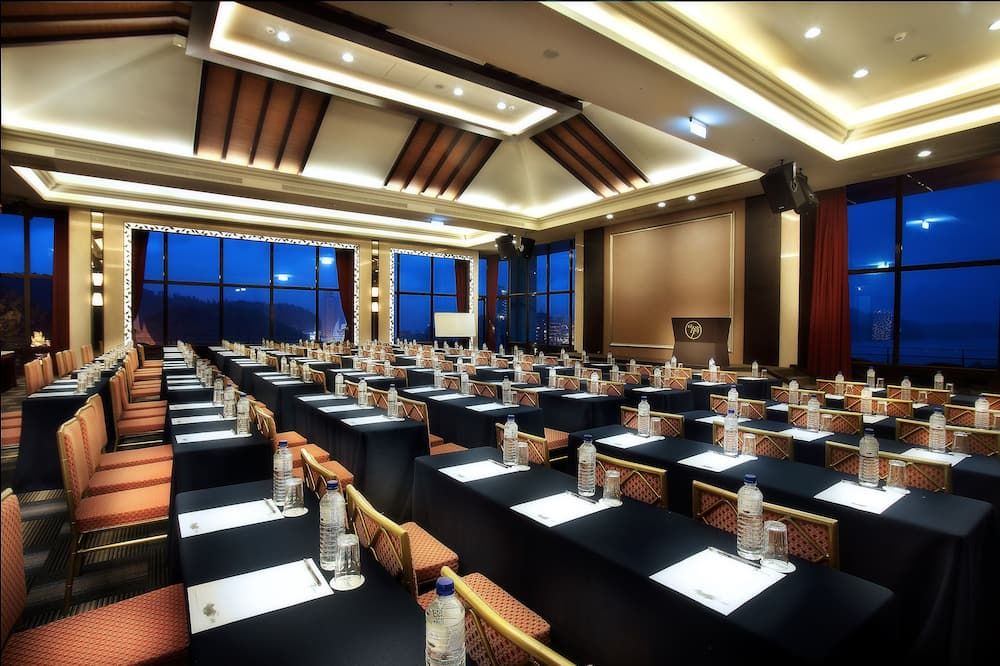 غرفة الاجتماعات