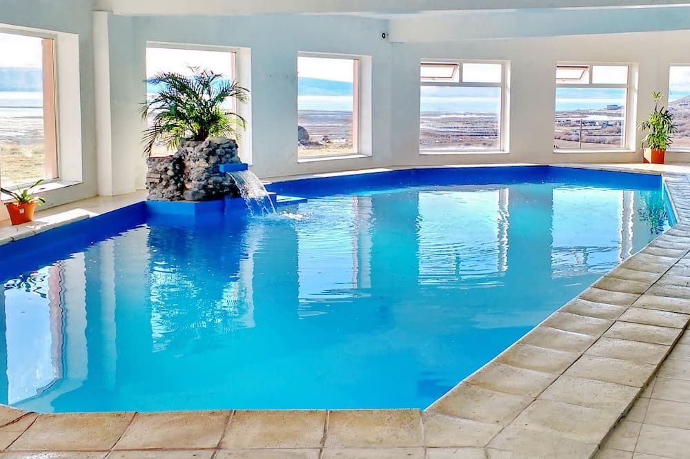 حوض السباحة صورة