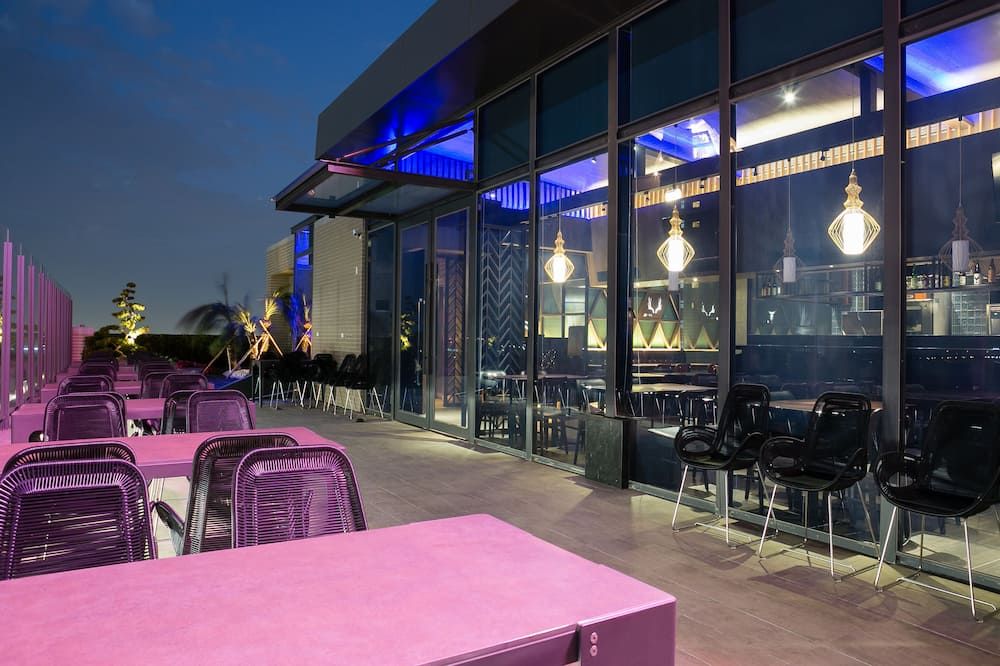 شرفة مرصوفة