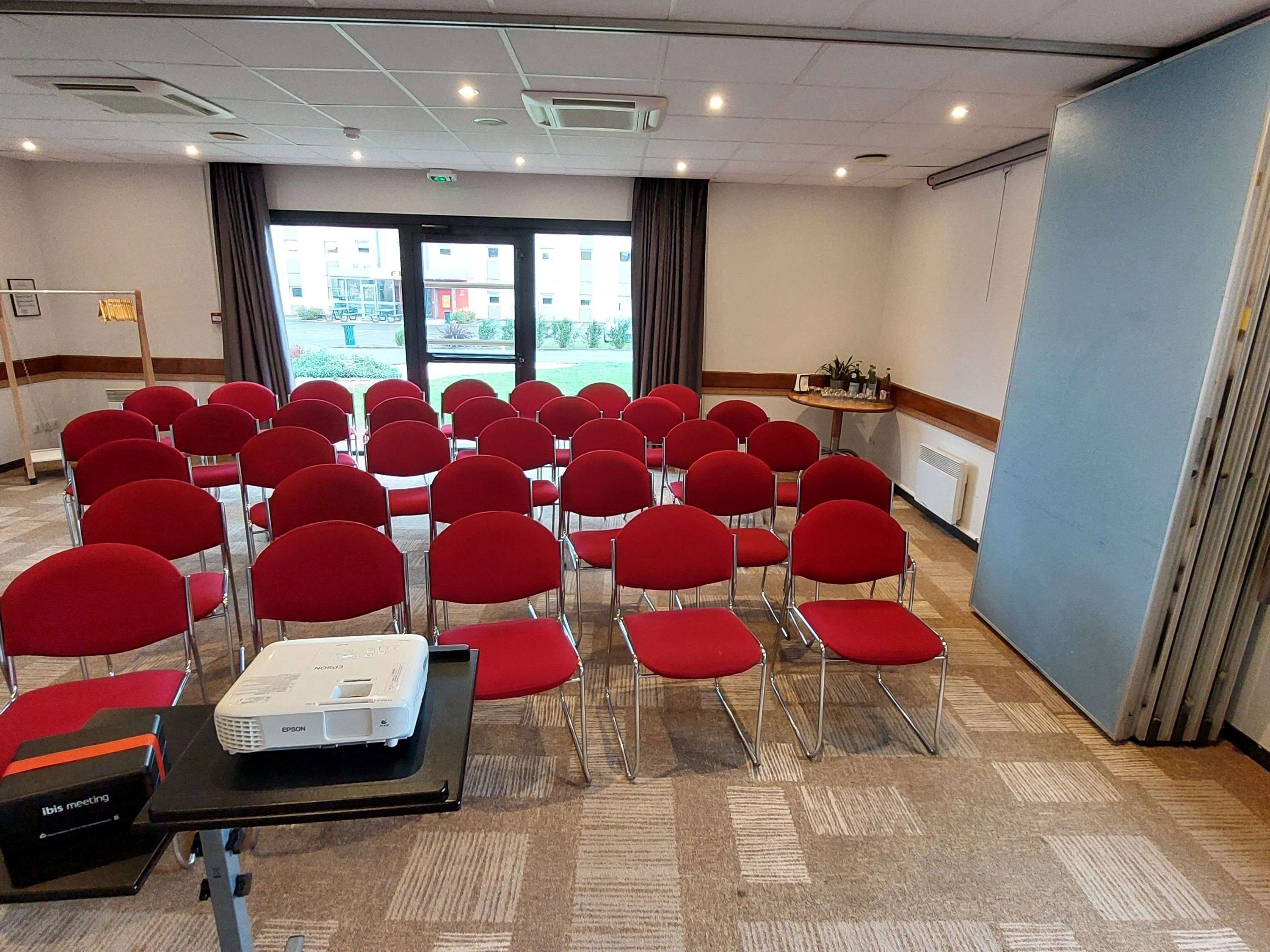 غرفة الاجتماعات