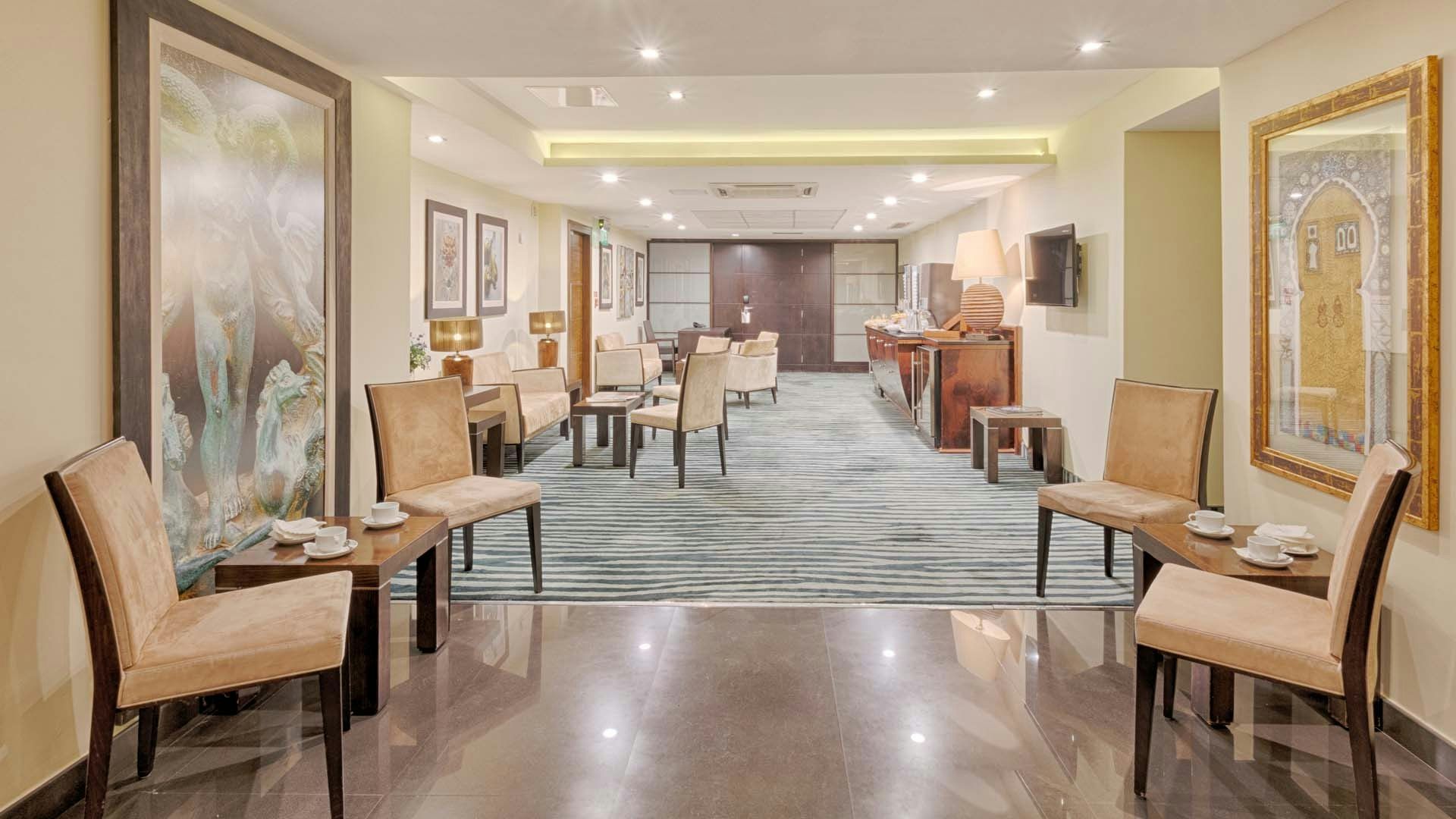 غرفة الاجتماعات