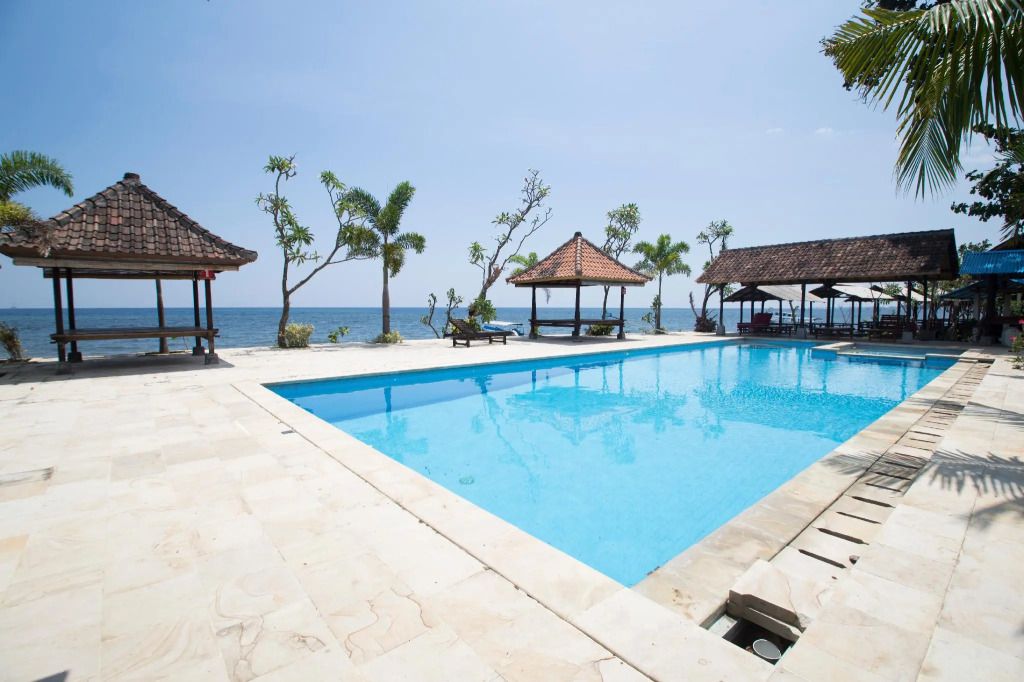 حوض السباحة صورة