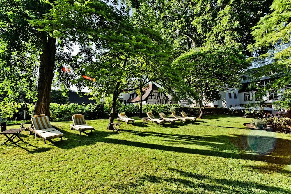 شرفة مرصوفة