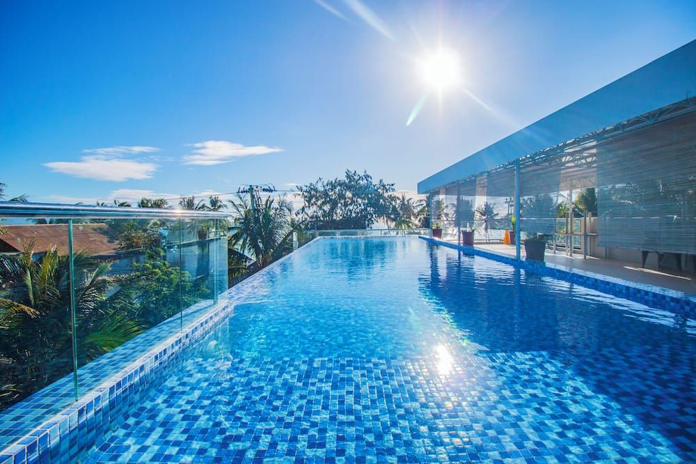 حوض السباحة صورة