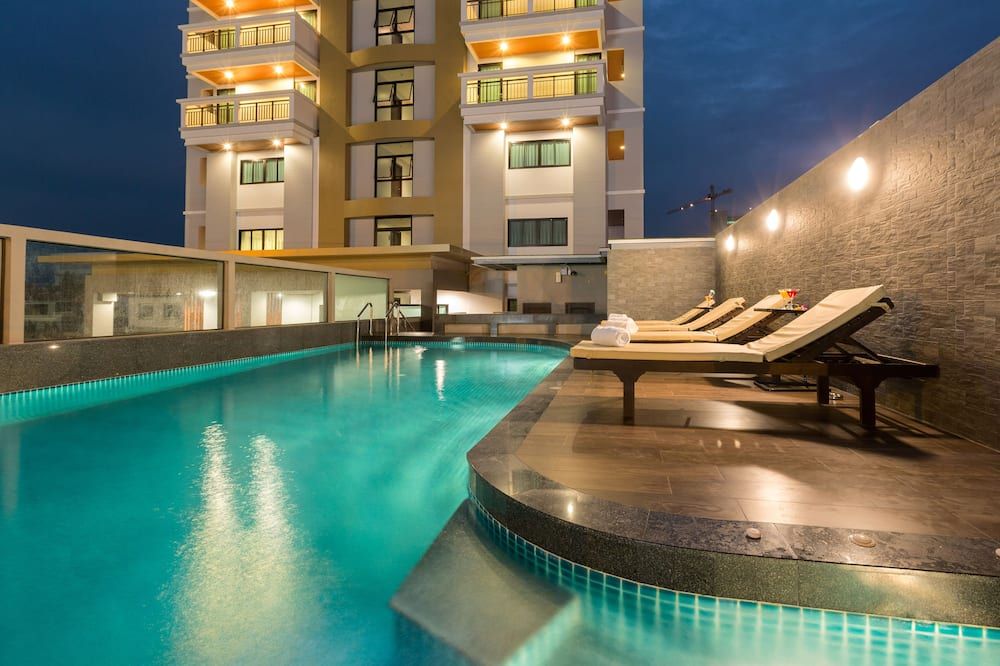 حوض السباحة صورة