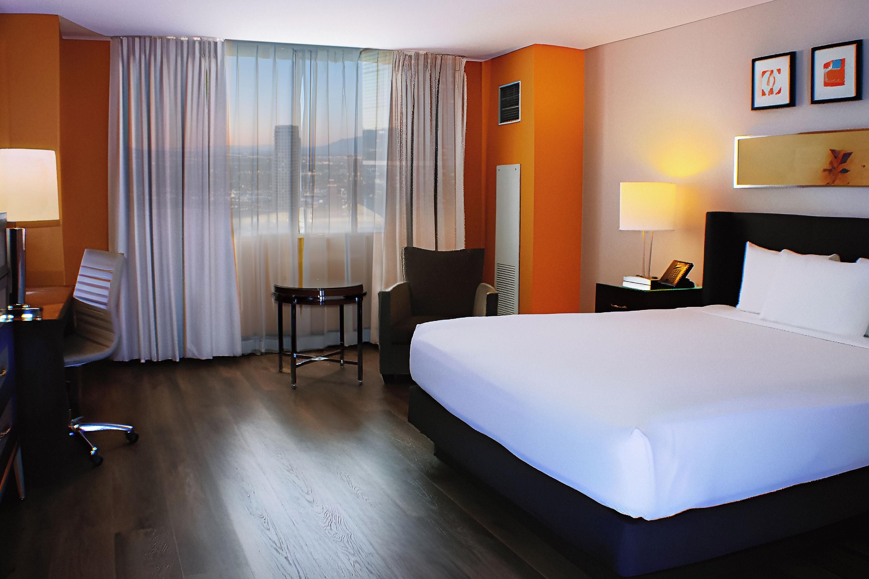 آخر