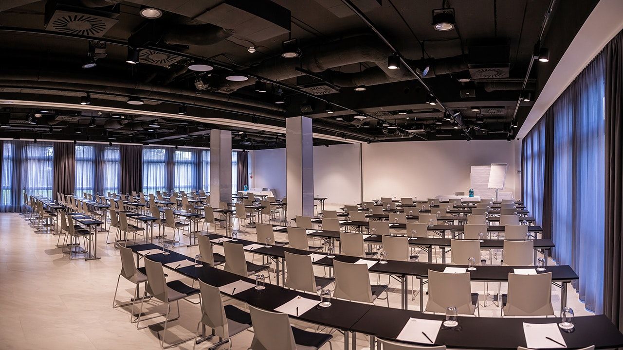 غرفة الاجتماعات