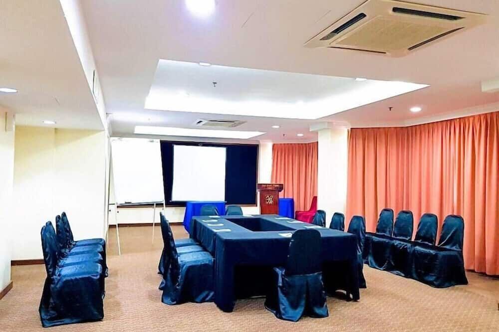 غرفة الاجتماعات