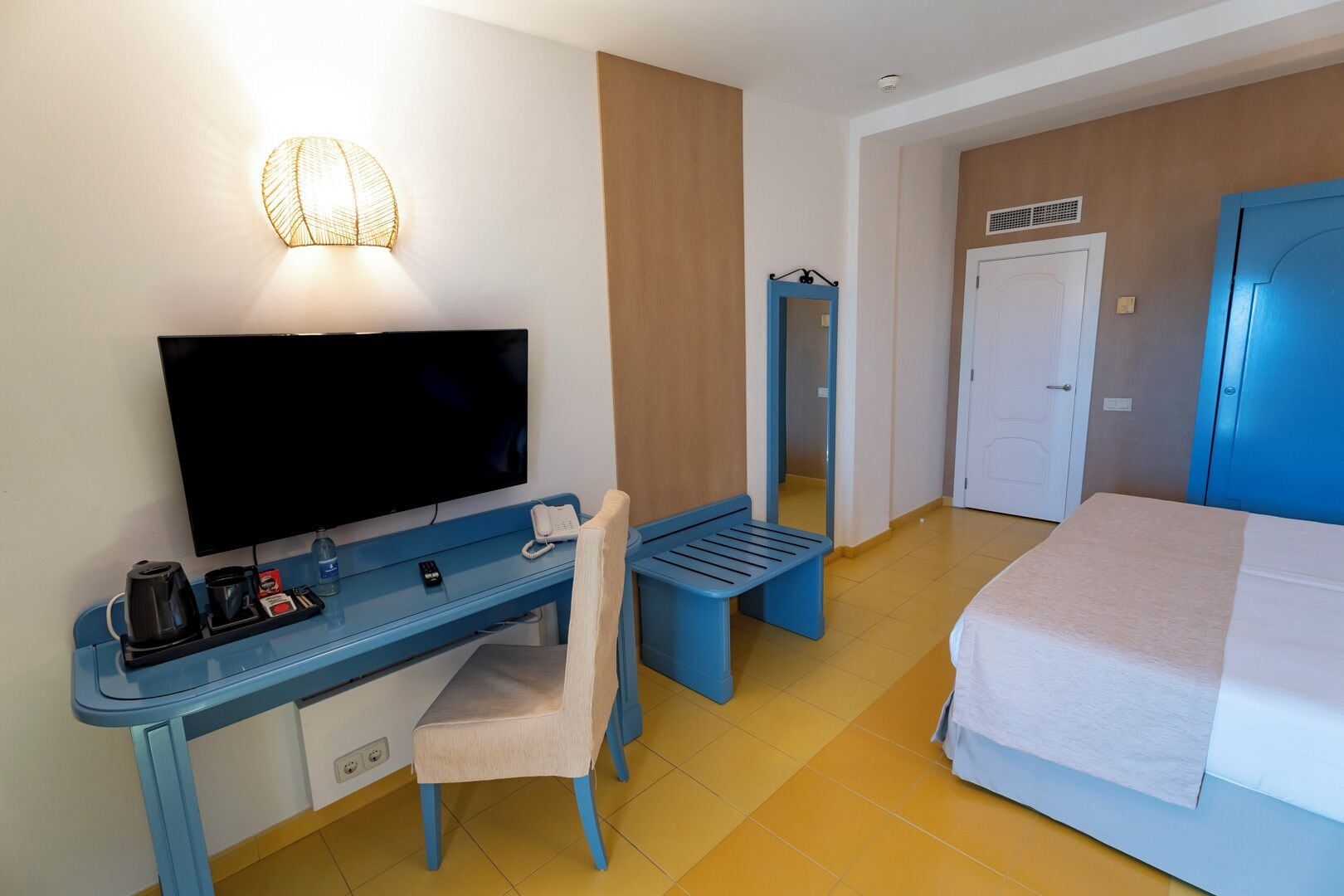آخر