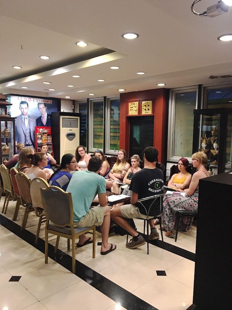 آخر