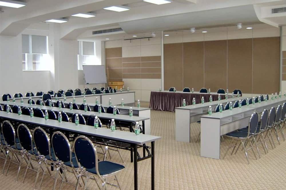 غرفة الاجتماعات