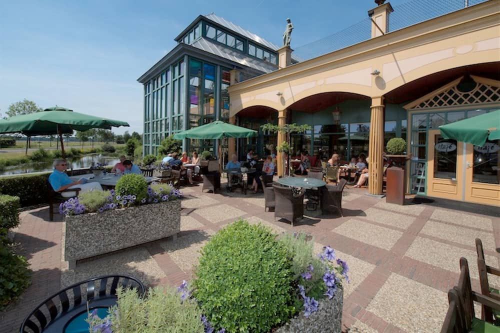 شرفة مرصوفة