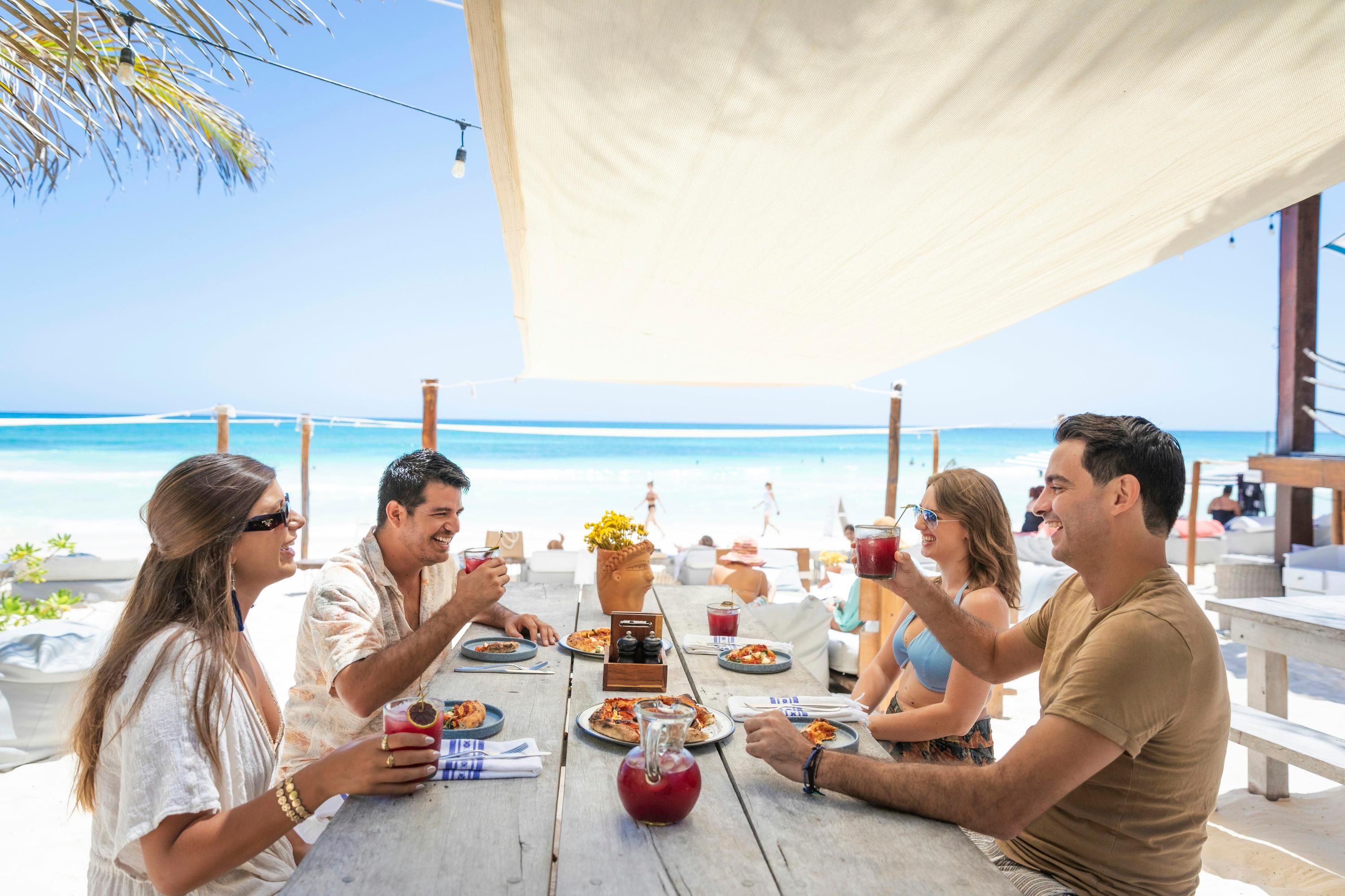 صديق للحيوانات الاليفة