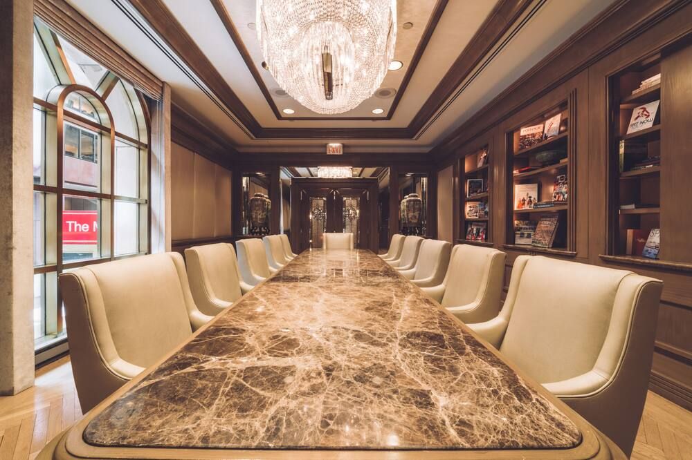 غرفة الاجتماعات