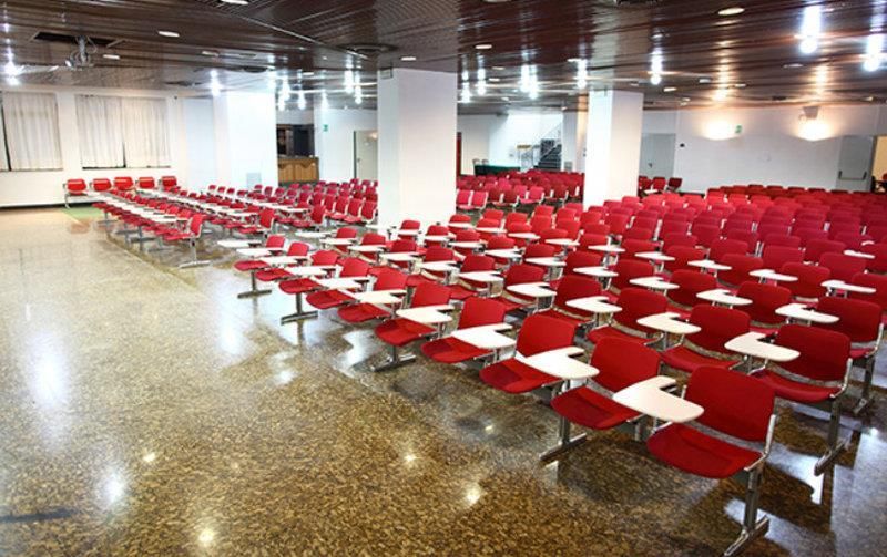 غرفة الاجتماعات