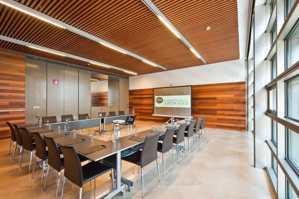 غرفة الاجتماعات