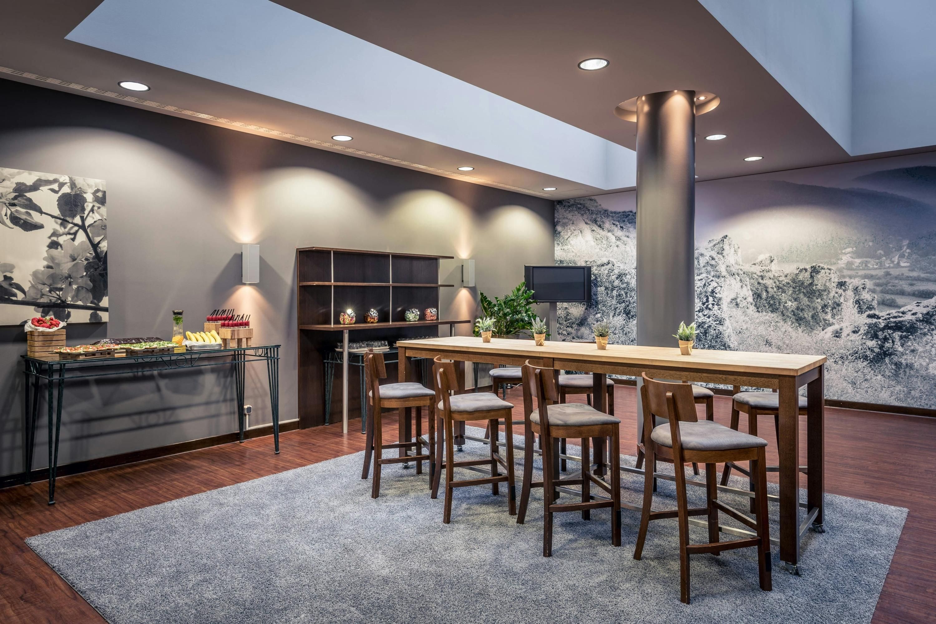 غرفة الاجتماعات