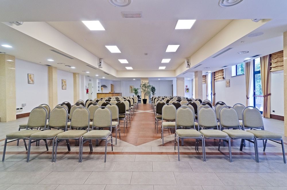 غرفة الاجتماعات