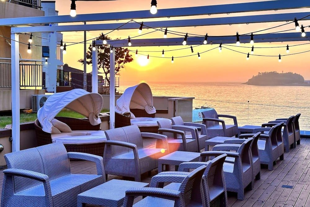 شرفة مرصوفة صورة