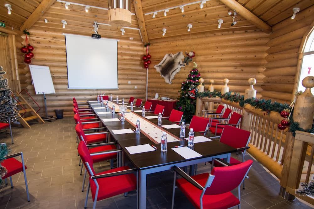 غرفة الاجتماعات