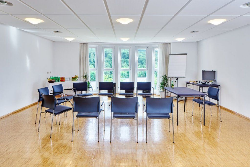 غرفة الاجتماعات صورة