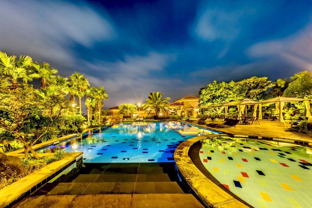 حوض السباحة صورة