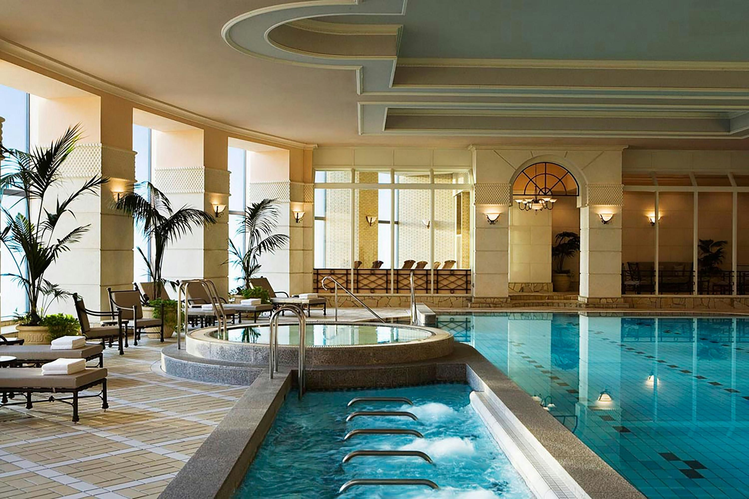 حوض السباحة صورة