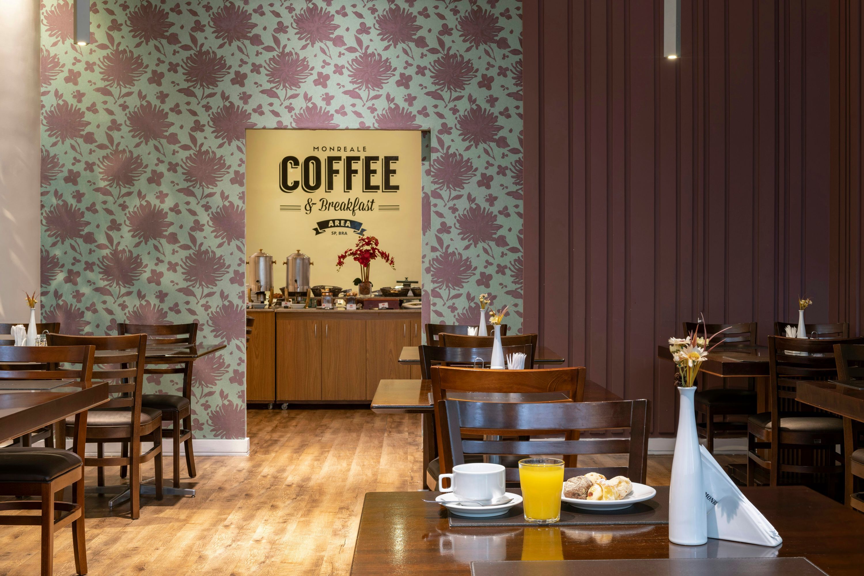 مطعم