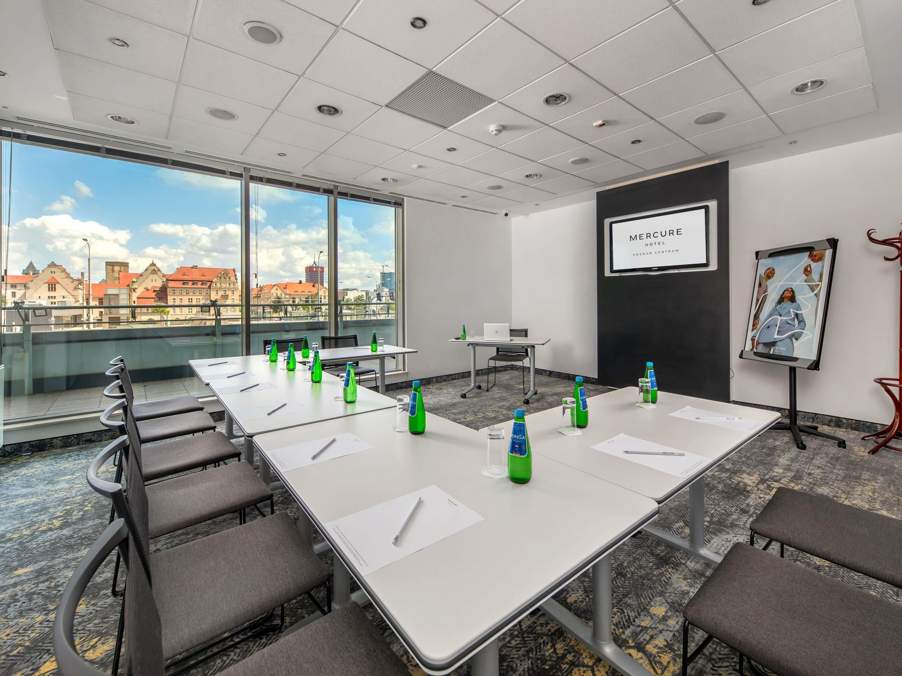 غرفة الاجتماعات