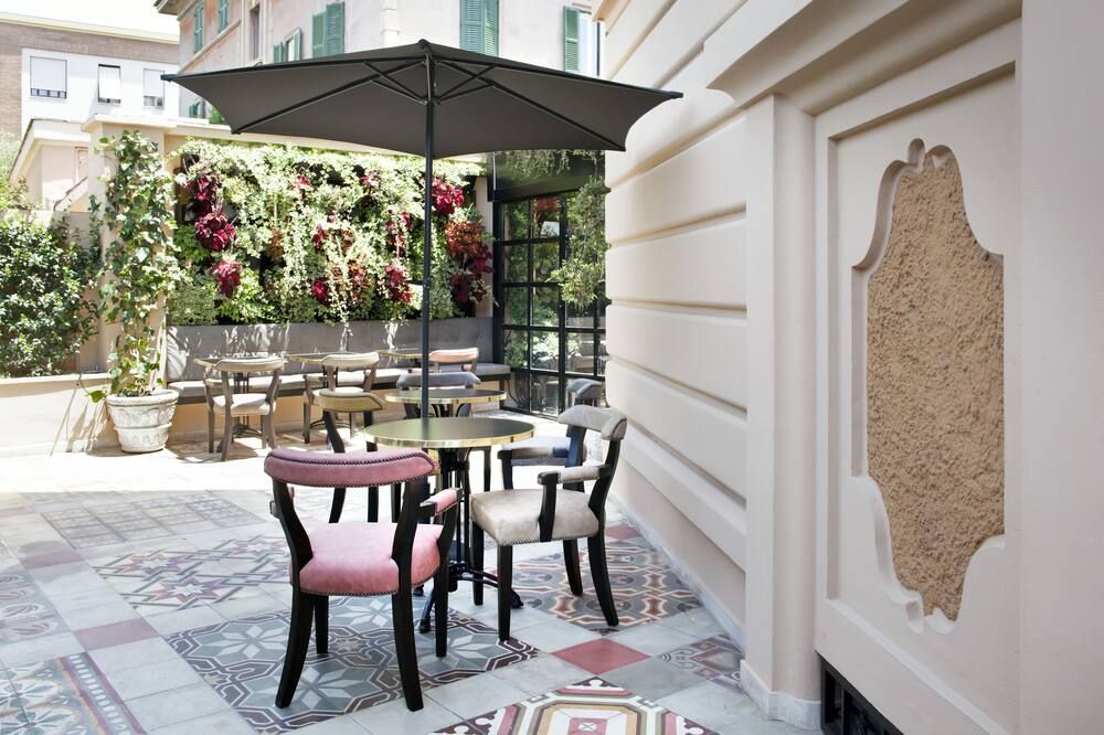 شرفة مرصوفة صورة