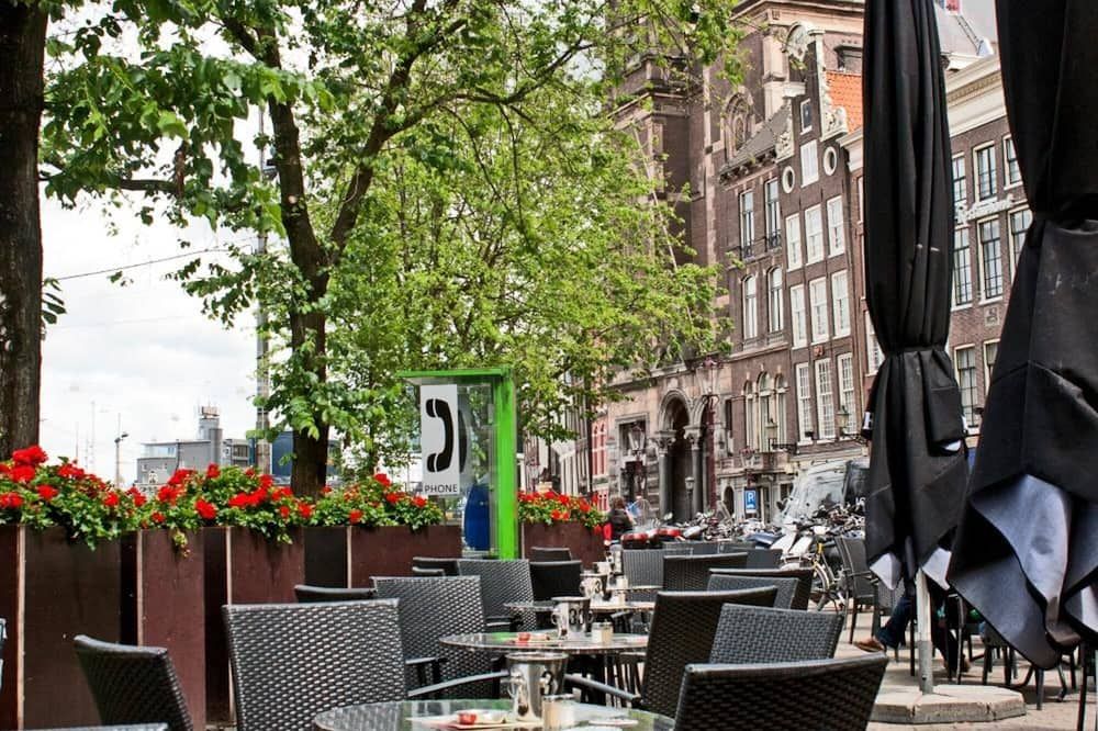 شرفة مرصوفة