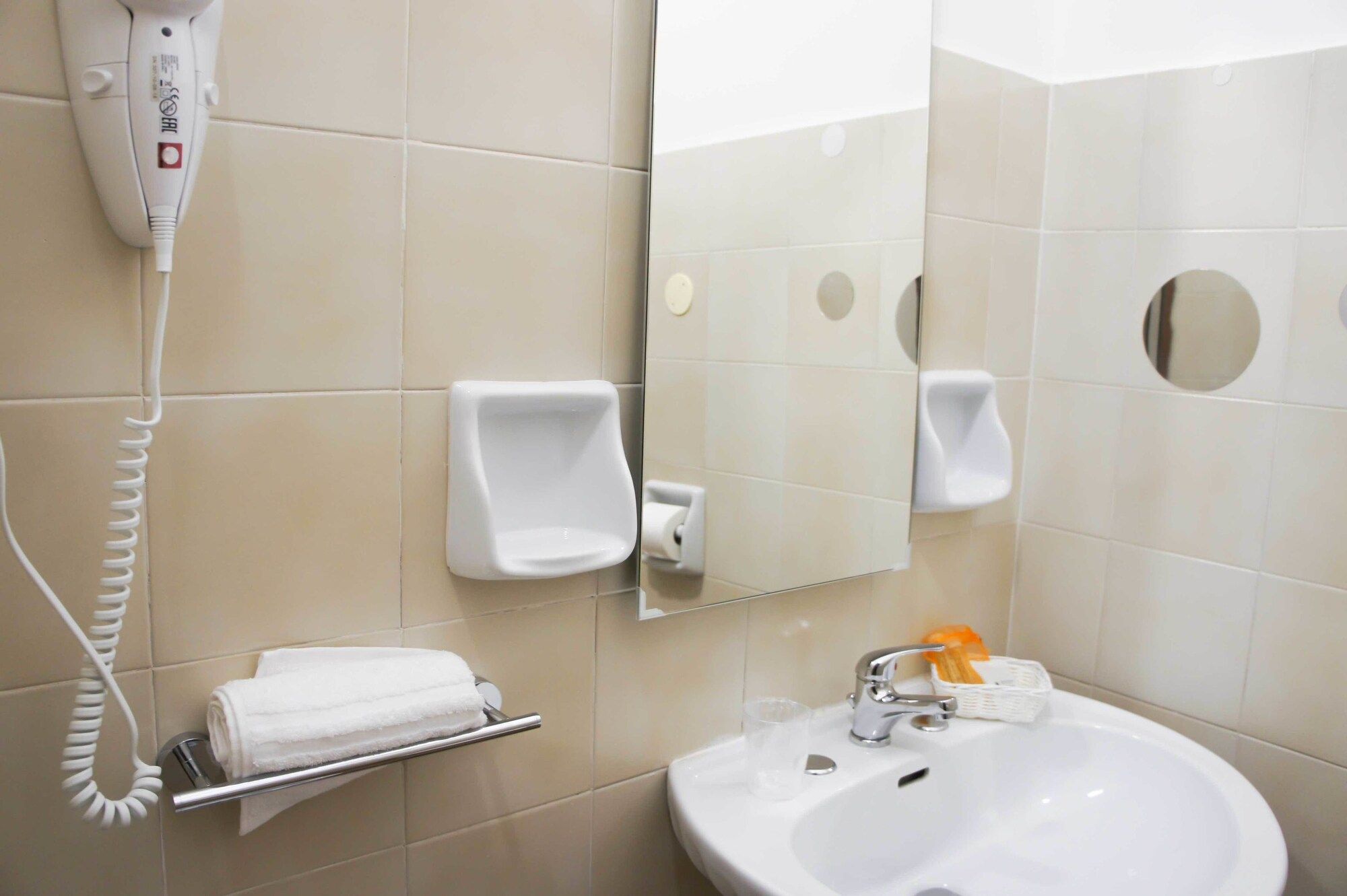 آخر