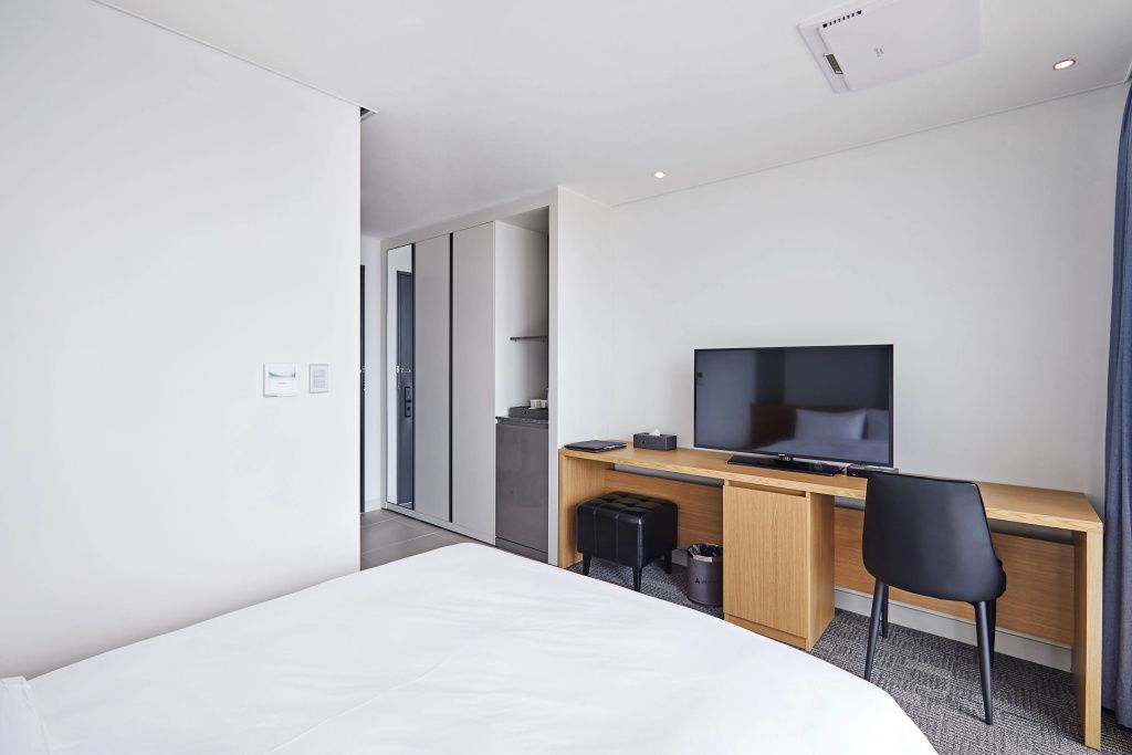 آخر