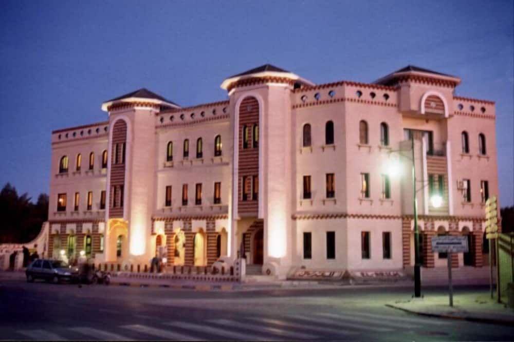 مبنى
