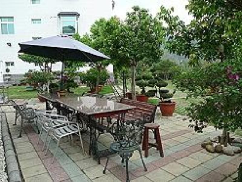 شرفة مرصوفة