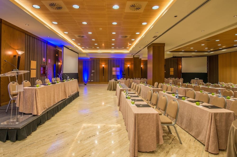 غرفة الاجتماعات