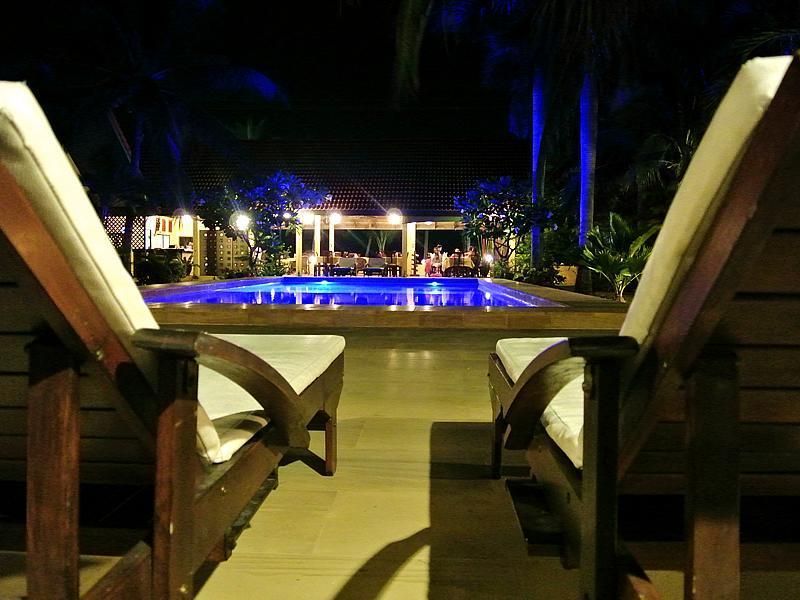 حوض السباحة صورة