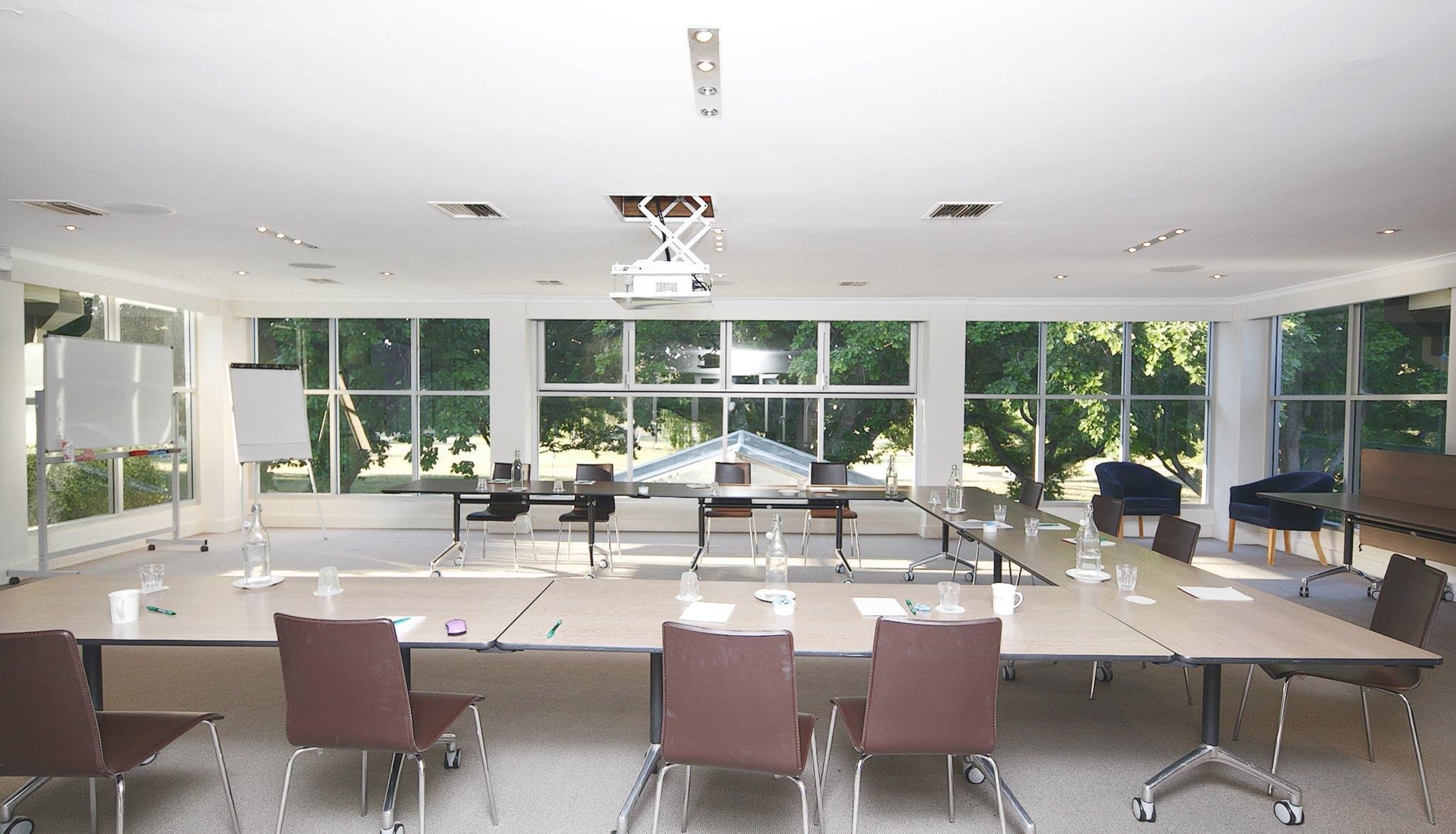 غرفة الاجتماعات