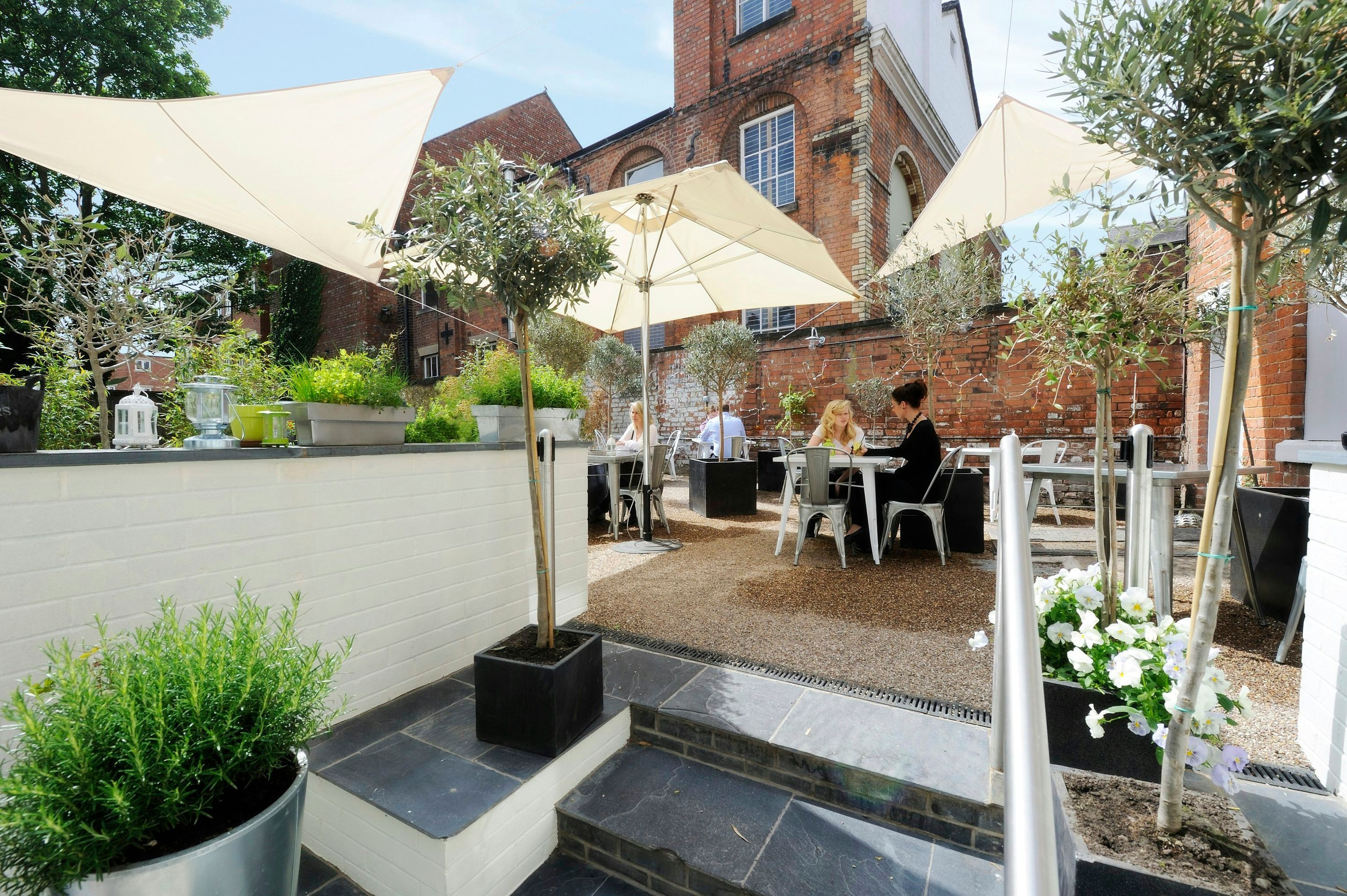 شرفة مرصوفة