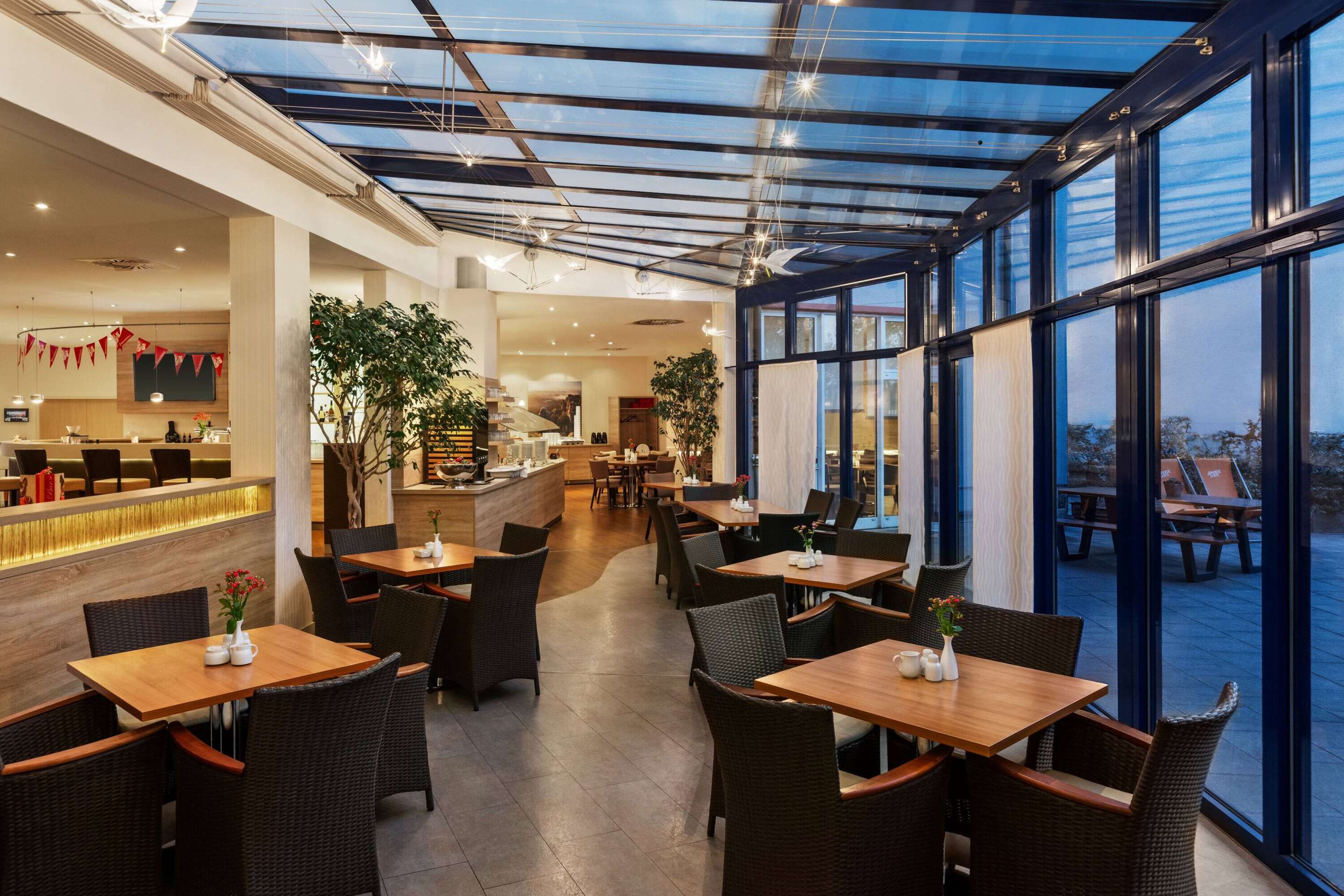 مطعم