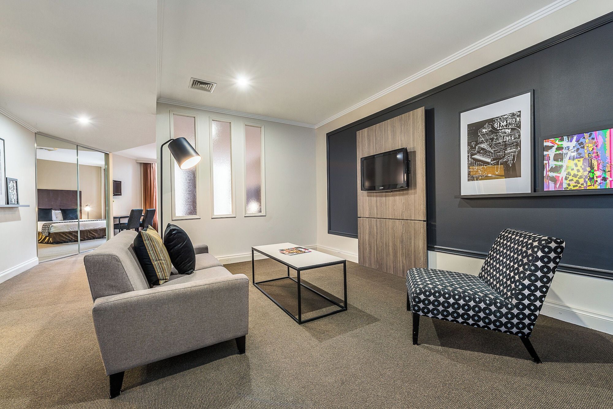 آخر