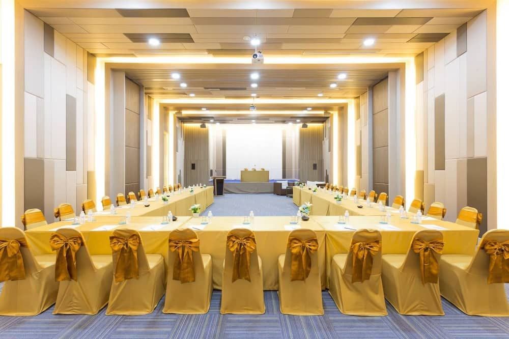 غرفة الاجتماعات