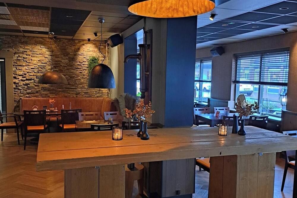 مطعم