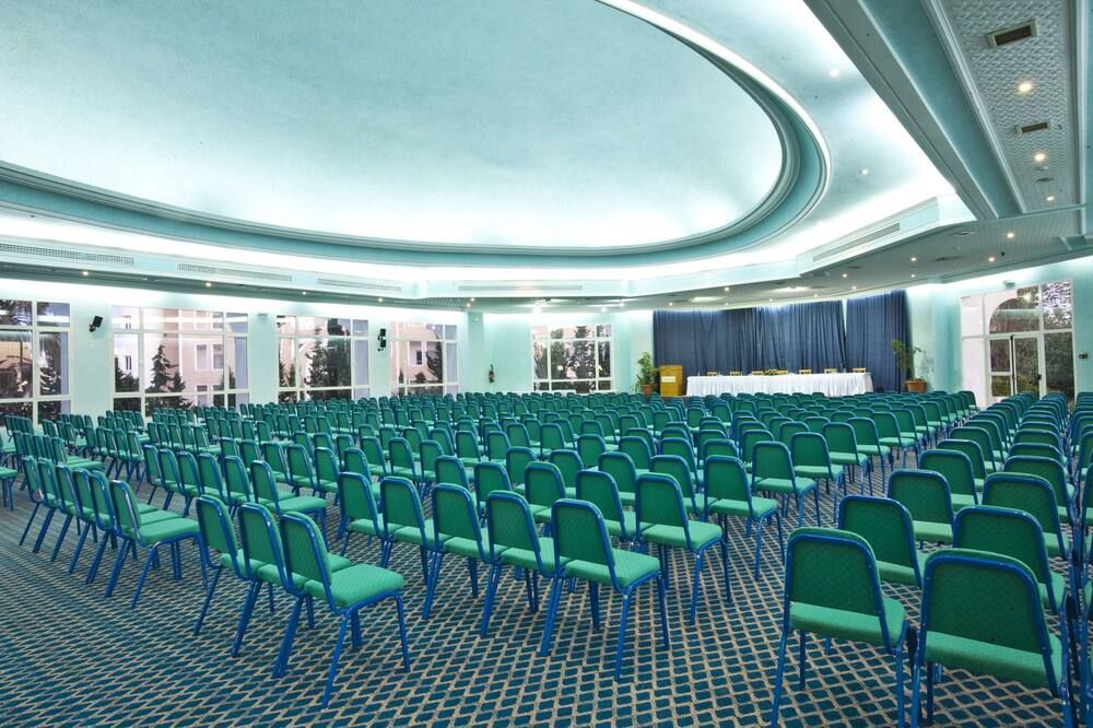 غرفة الاجتماعات